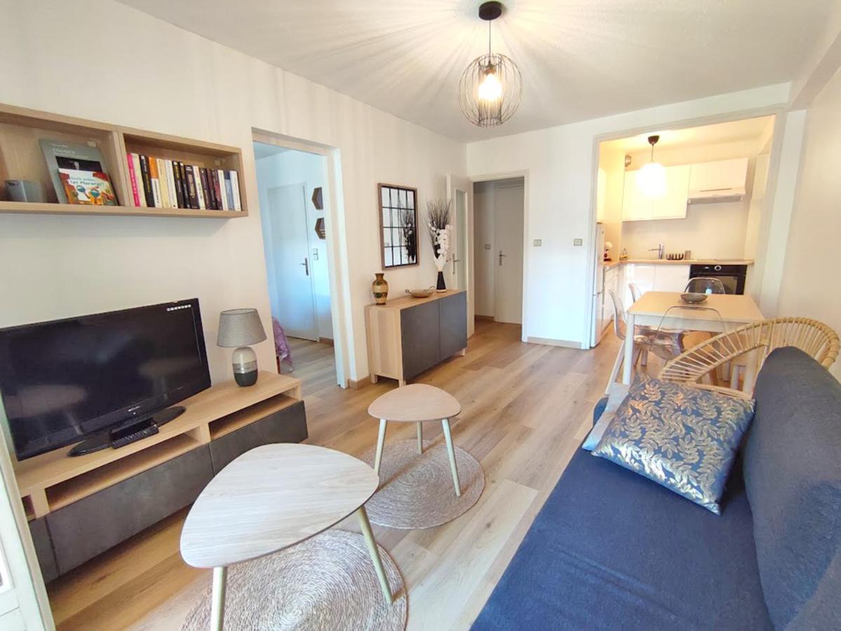 Chez Dominique, T2, Centre Ville, Vue Montagne, Wifi, 4 Personnes Bagnères-de-Luchon Exterior foto