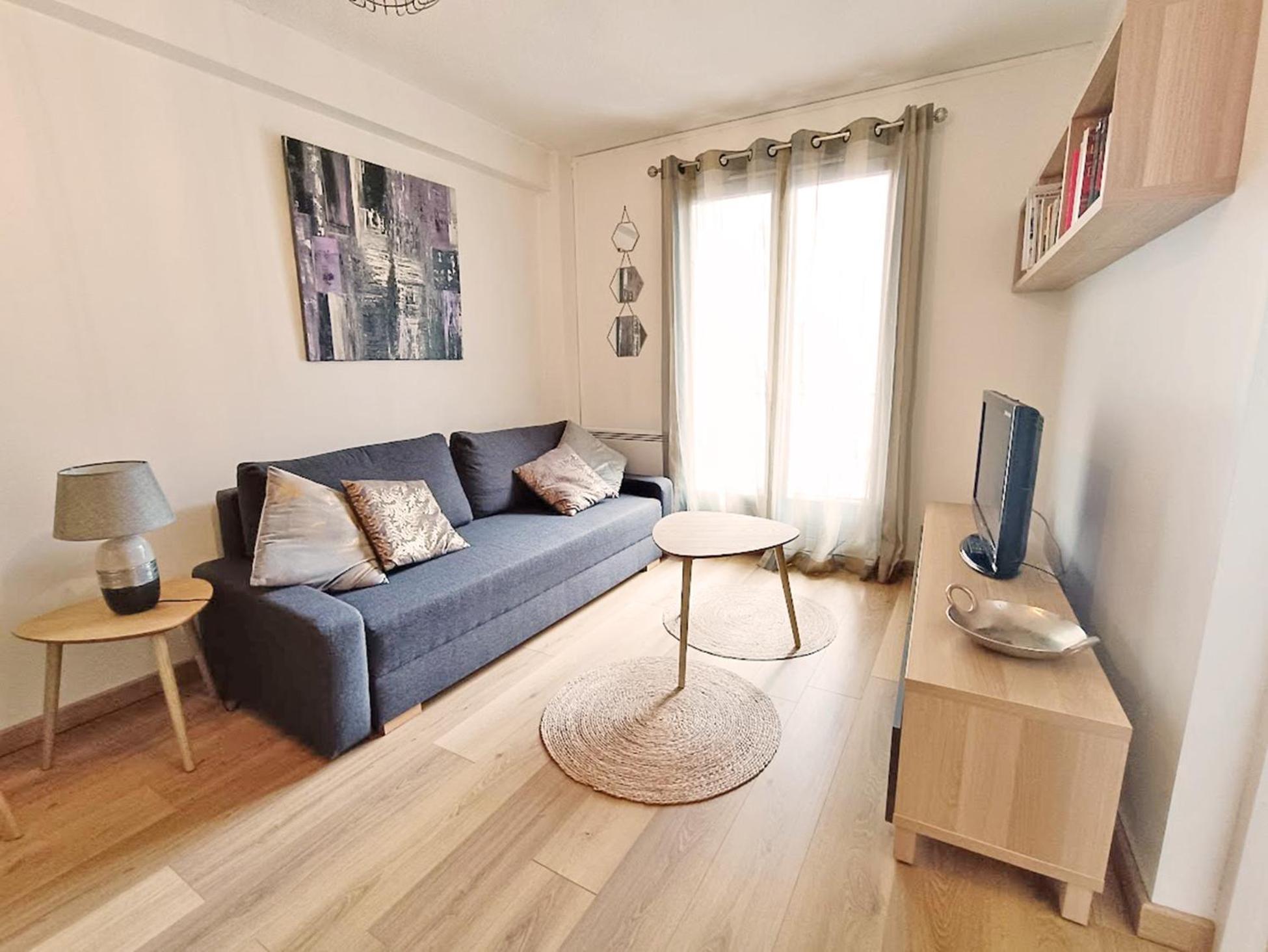Chez Dominique, T2, Centre Ville, Vue Montagne, Wifi, 4 Personnes Bagnères-de-Luchon Exterior foto